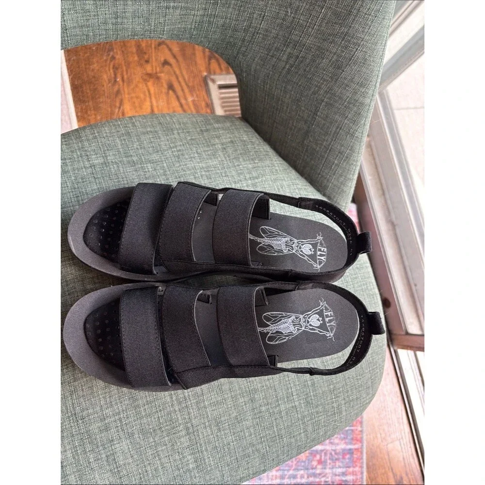 Fly London Women's Yere847fly Sandal Black chunky platform Slide Sandals 9/9.5